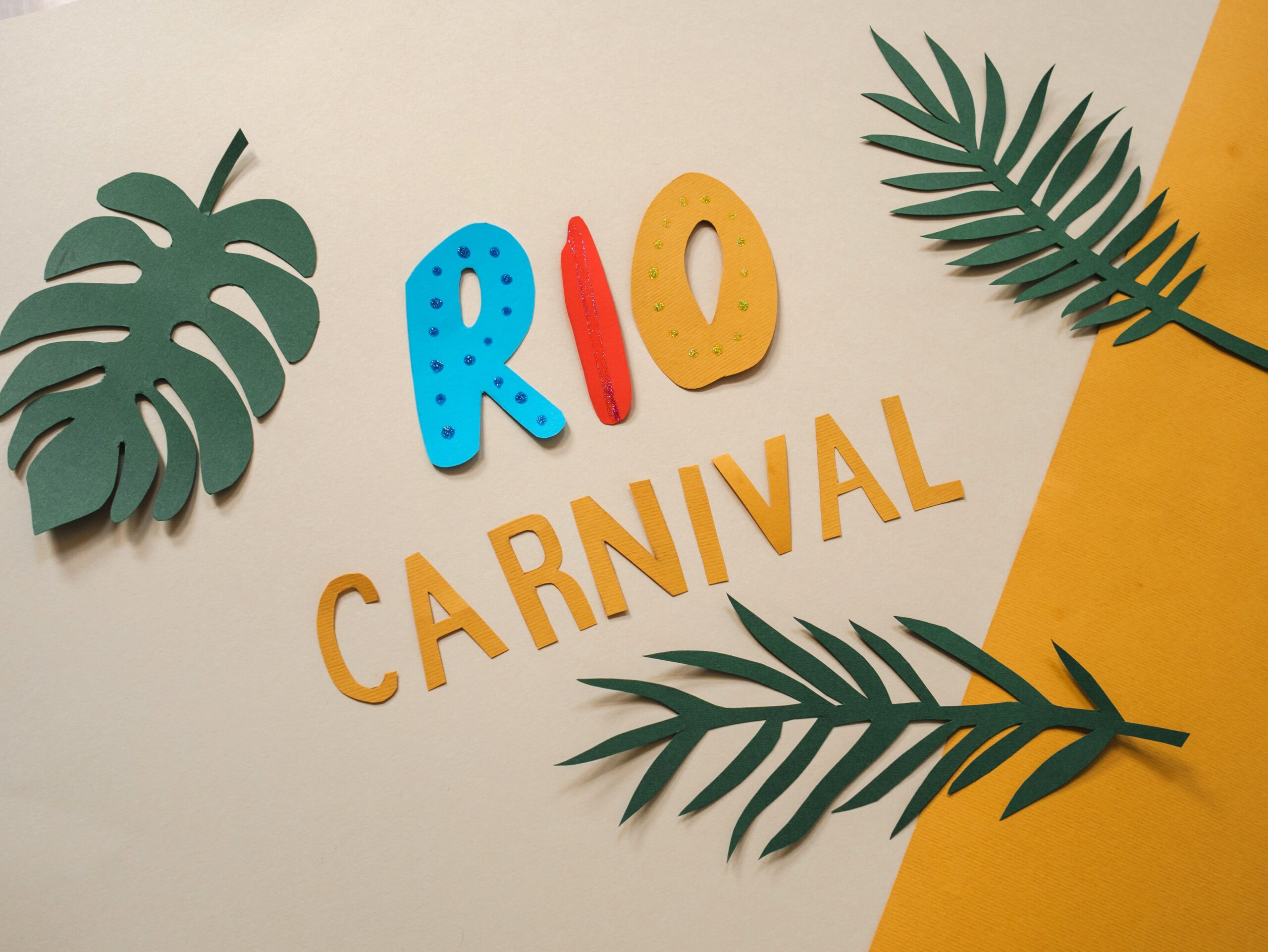 Les costumes du carnaval de Rio s'offrent une nouvelle vie de